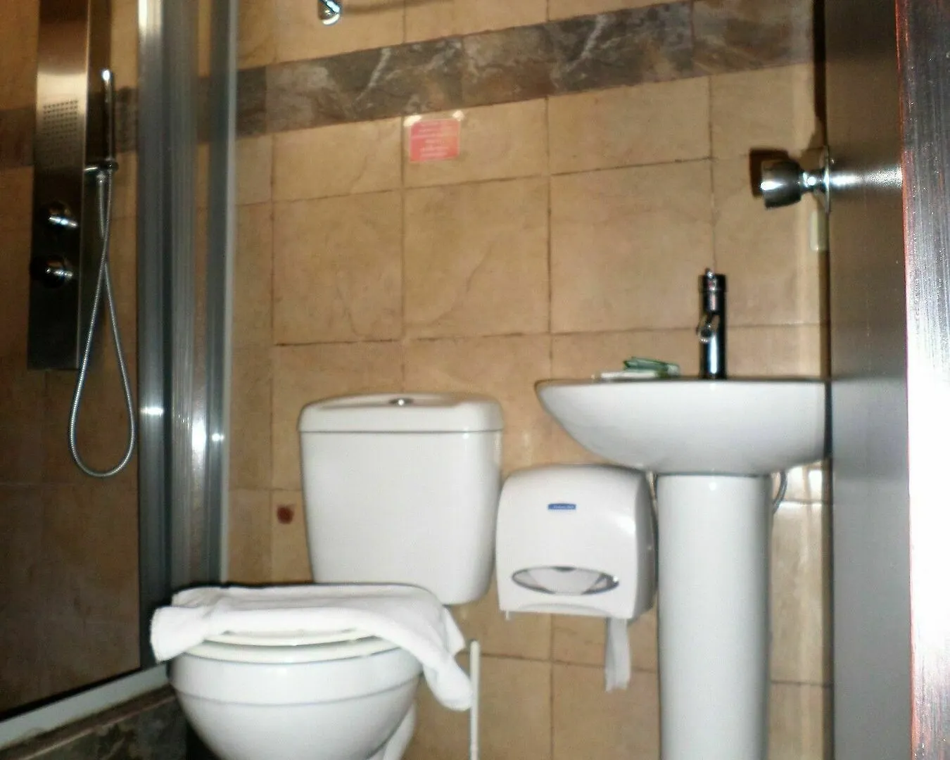 Casa Veraneras De Colinas Apartasuites 과야킬 아파트